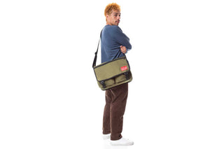 Large Europa Deluxe W/Back Zipper Olive